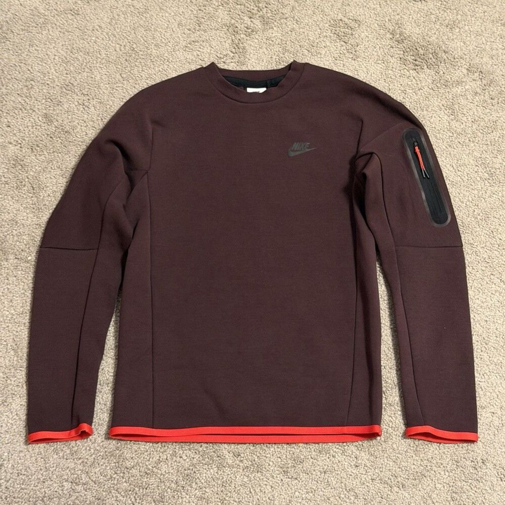 Nike Men’s Regular Fit Solid Burgundy Crew Neck Sweatshirt XS CU4505-203